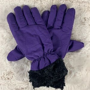 Grand Sierra Faux Fur winter Gloves Purple